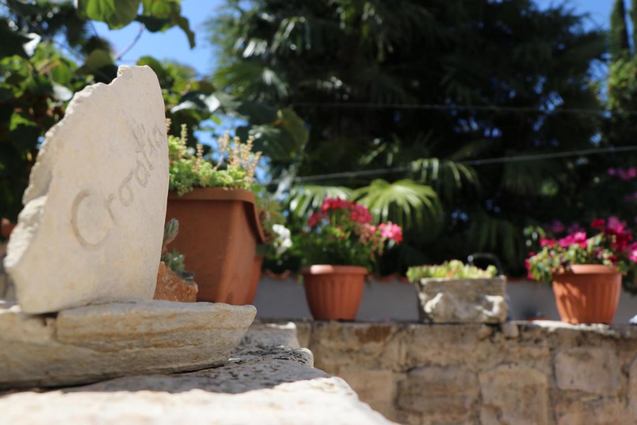 Sole 3 Hotel Porec Exterior photo